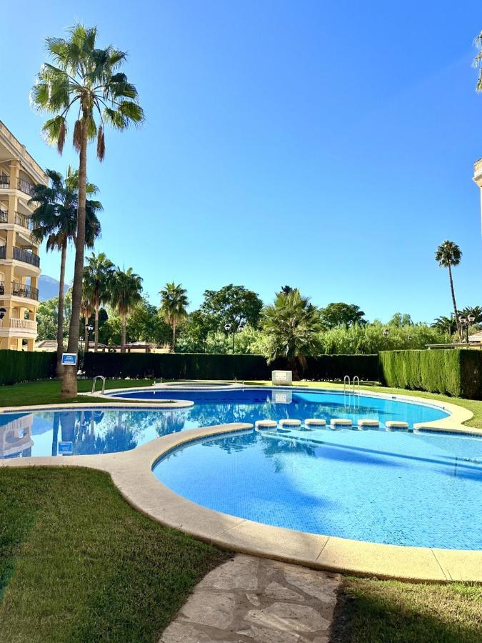 Lovely Apartment Denia, Piscina, Jacuzzi, Padel, Parking Exterior photo
